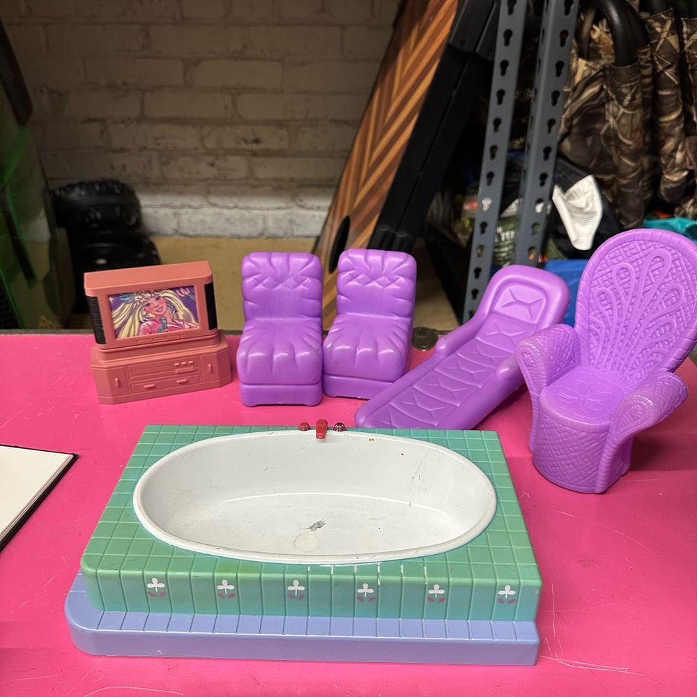 1993 vintage Barbie made in china furniture